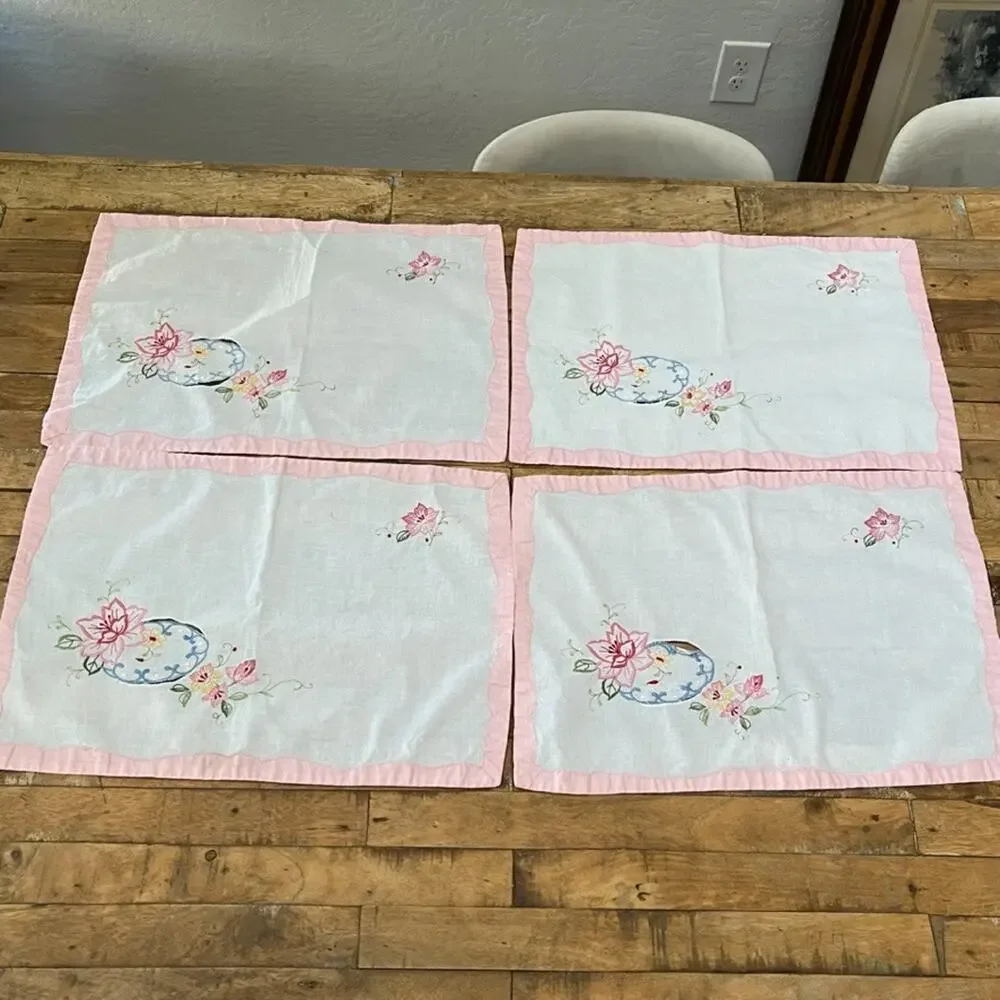 Vintage Floral Hand Embroidered Placemats Napkins Set Of 4 Pink Trim Border